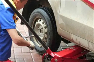 美兰附近拖车24小时服务热线电话