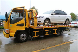 美兰附近拖车救援24小时服务热线